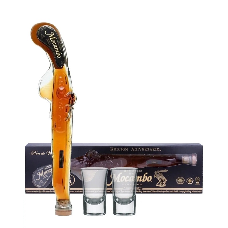 Mocambo Anejo 10 Year Old Rum Pistol with 2 Glasses, 20 cl