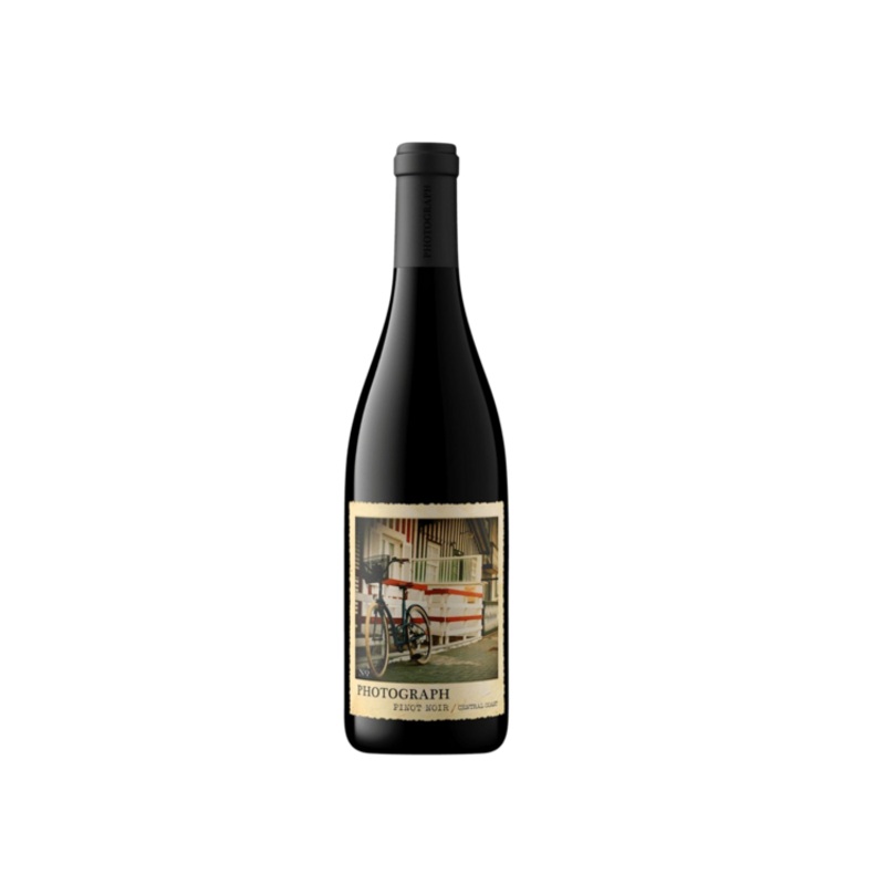 PHOTOGRAPH PINOT NOIR 20